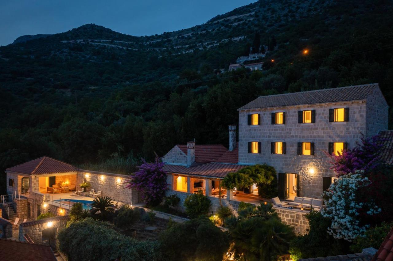 Villa Schola Brsečine エクステリア 写真
